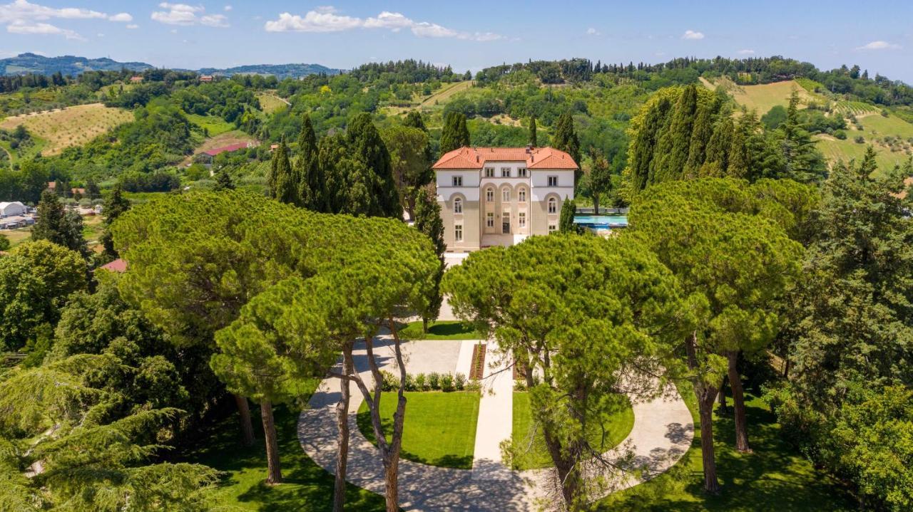 Boutique Hotel Villa Monty Banks Чезена Экстерьер фото