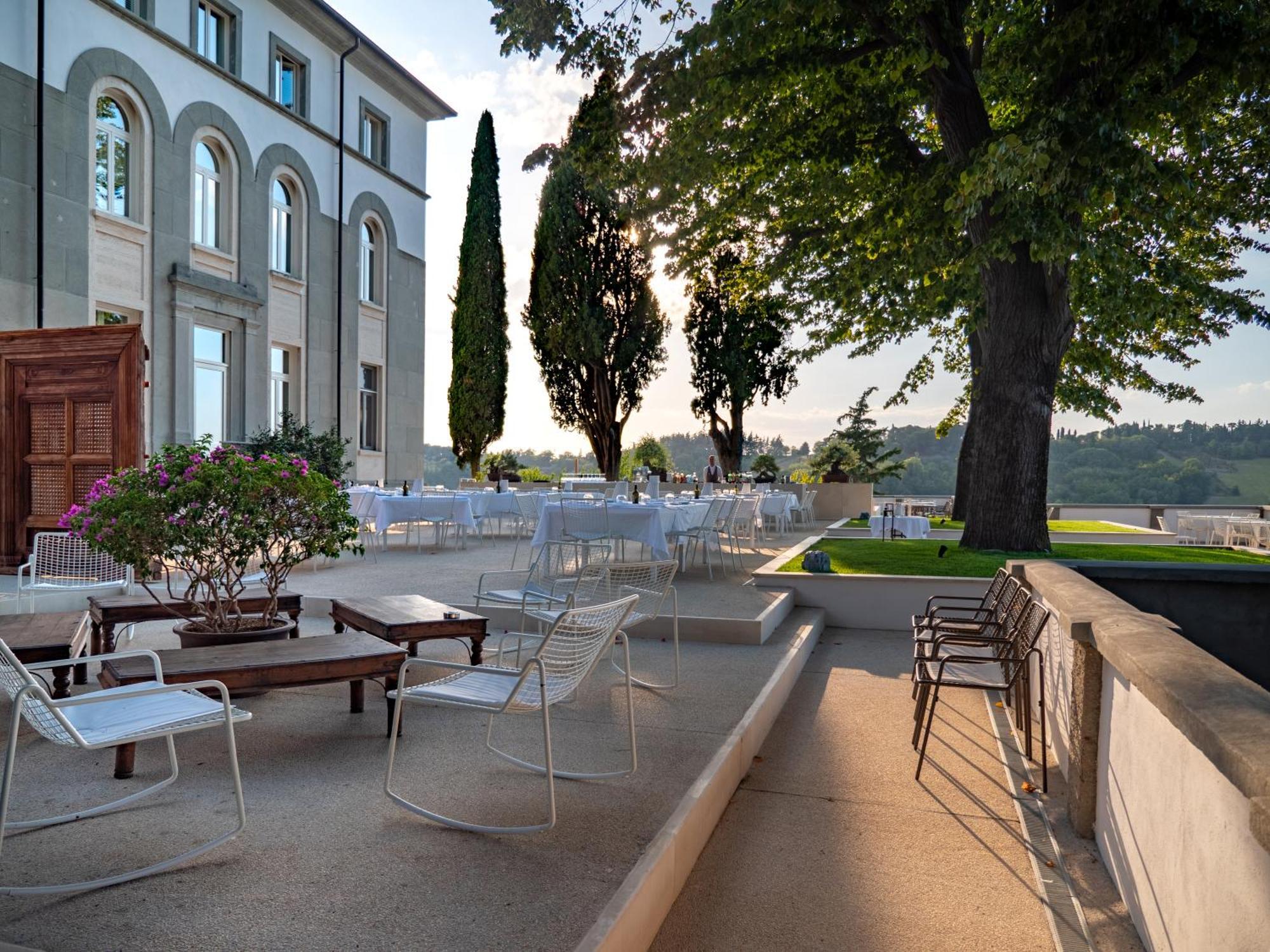 Boutique Hotel Villa Monty Banks Чезена Экстерьер фото