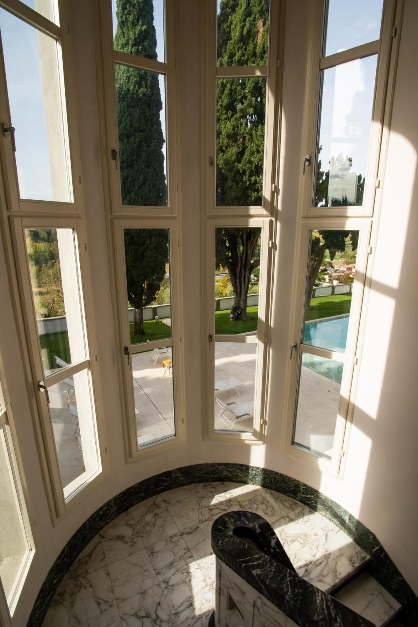 Boutique Hotel Villa Monty Banks Чезена Экстерьер фото