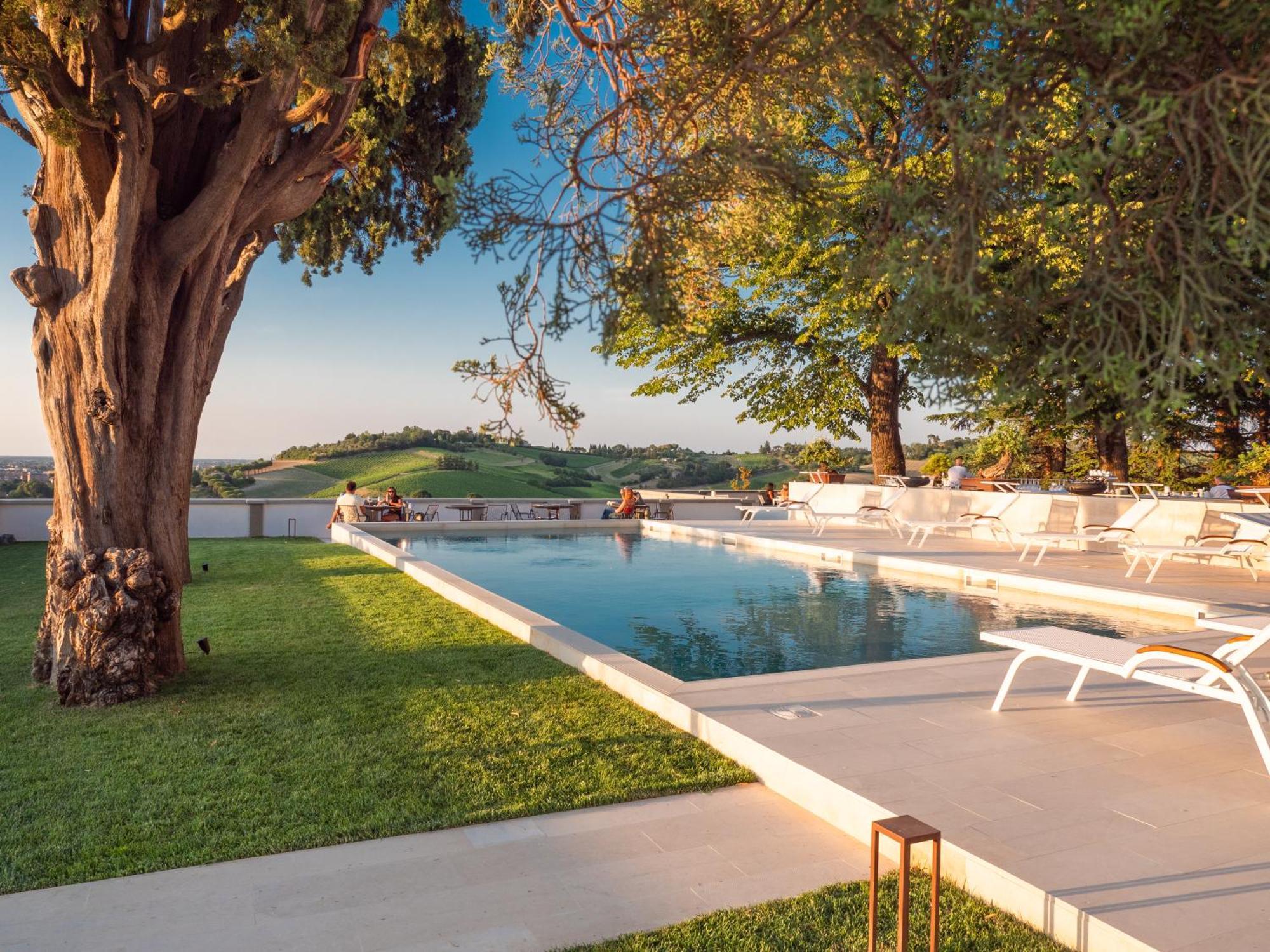 Boutique Hotel Villa Monty Banks Чезена Экстерьер фото