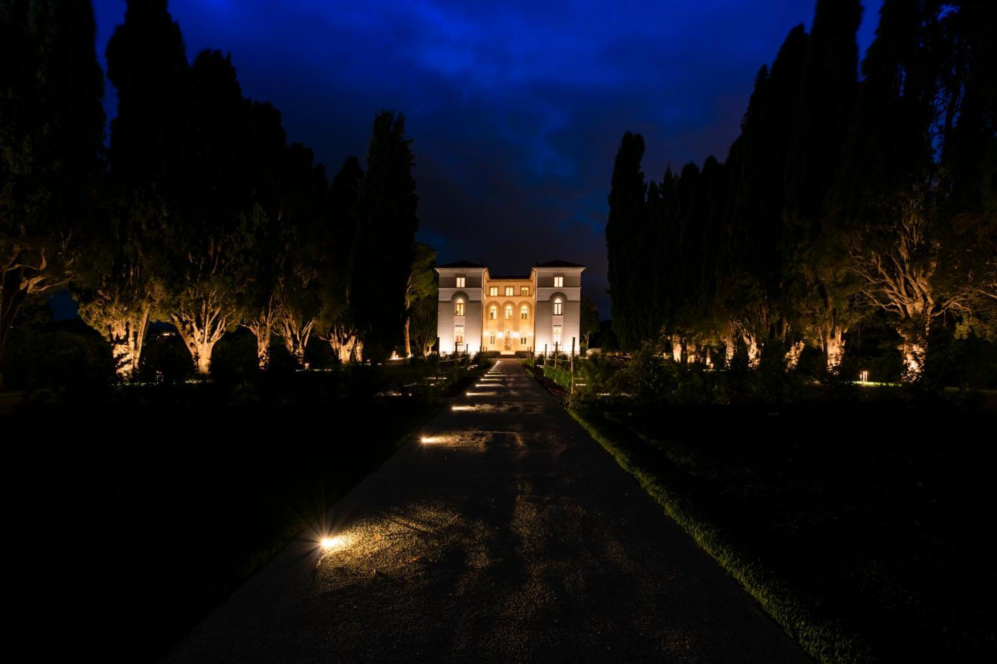 Boutique Hotel Villa Monty Banks Чезена Экстерьер фото
